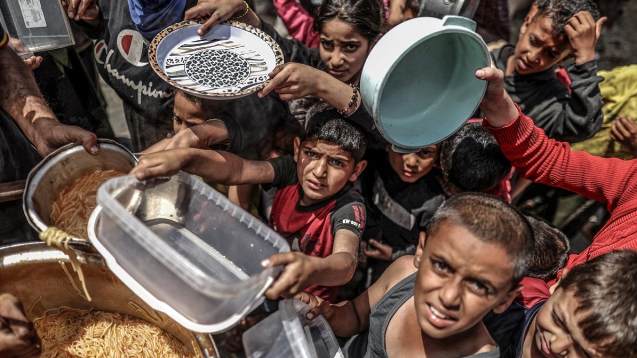 UNICEF: Gazze deki çocukların akut yetersiz beslenme nedeniyle ölüm riski artıyor