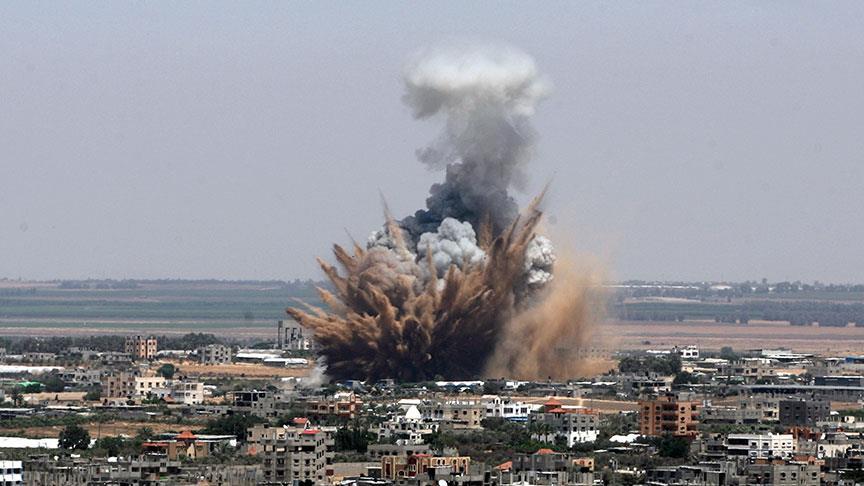 İsrail den Gazze ye top atışı