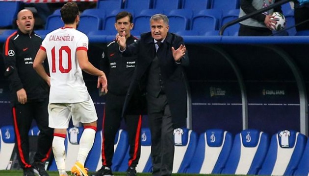 Yıldız oyunculardan Şenol Güneş'e tepki
