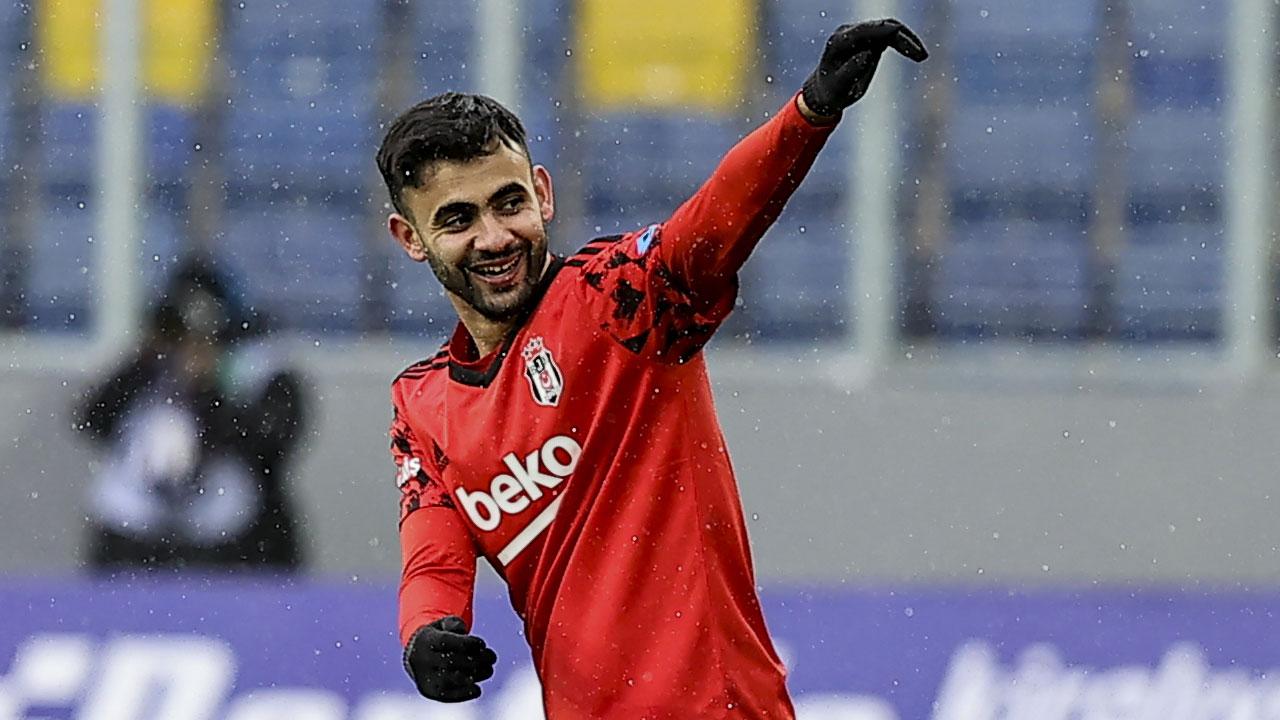 Ghezzal açıkladı! Beşiktaş ta kalacak mı?