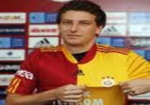 Galatasaraylı Elano da transfer oldu!