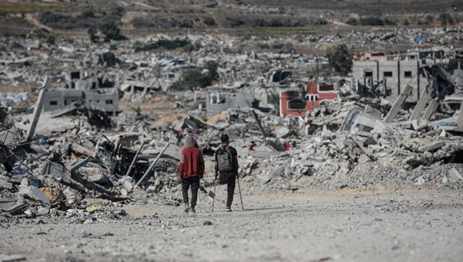 İsrail yine Gazze yi vurdu: 2 ölü