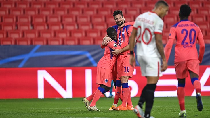 Giroud tarihe geçti