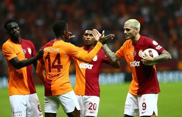 Galatasaray yönetiminden Manchester United galibiyetine özel prim!