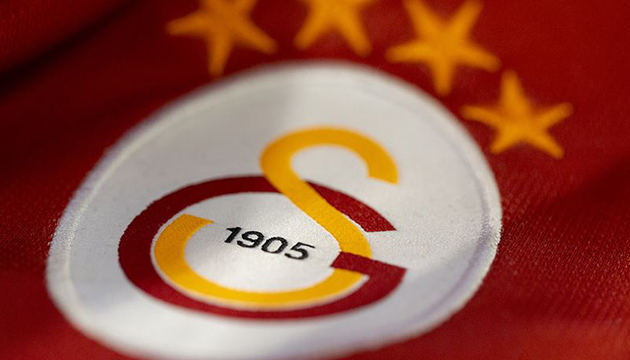 Galatasaraylı oyuncu futbolu bıraktı