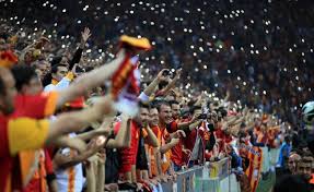 Galatasaray ın borcu aldı başını gidiyor