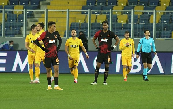 Galatasaray da can sıkıcı tablo! Bu alanda tek başına kaldılar