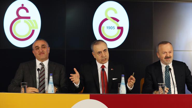 Galatasaray taraftarından yönetime istifa çağrısı