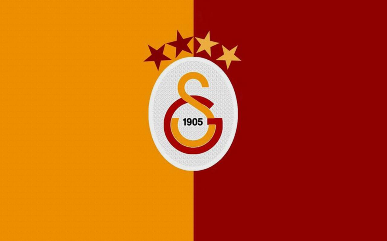 Galatasaray yeni sezon formasını tanıttı