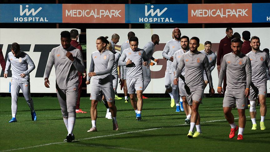 Galatasaray derbilerde zorlanıyor