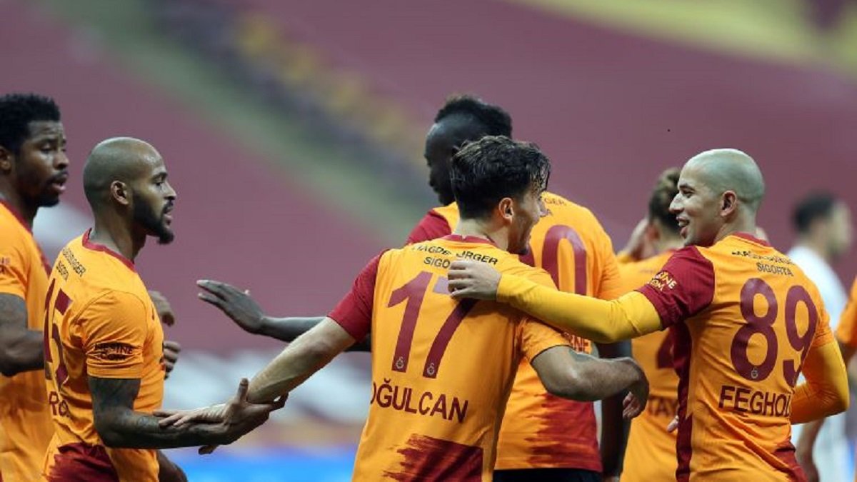 Galatasaray, Dinamo Bükreş i 2 golle geçti