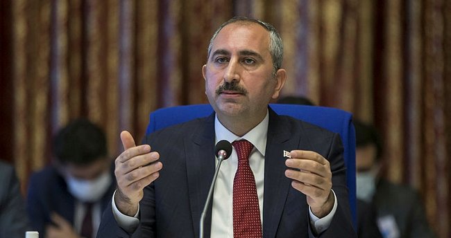 Bakan Gül: O cübbeyi giymeyeceğim