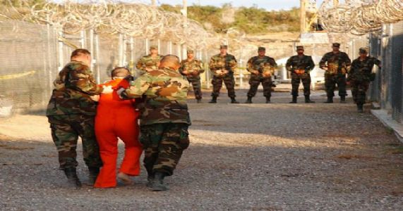 Obama Guantanamo kampını kapatıyor