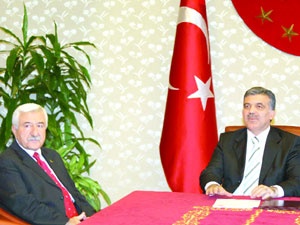 EŞLİ DAVETİYEYİ ELDEN GETİRDİ