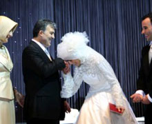 CUMHURBAŞKANI NIN KIZI EVLENDİ