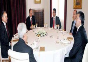 Mumcu dan Abdullah Gül e Mektup