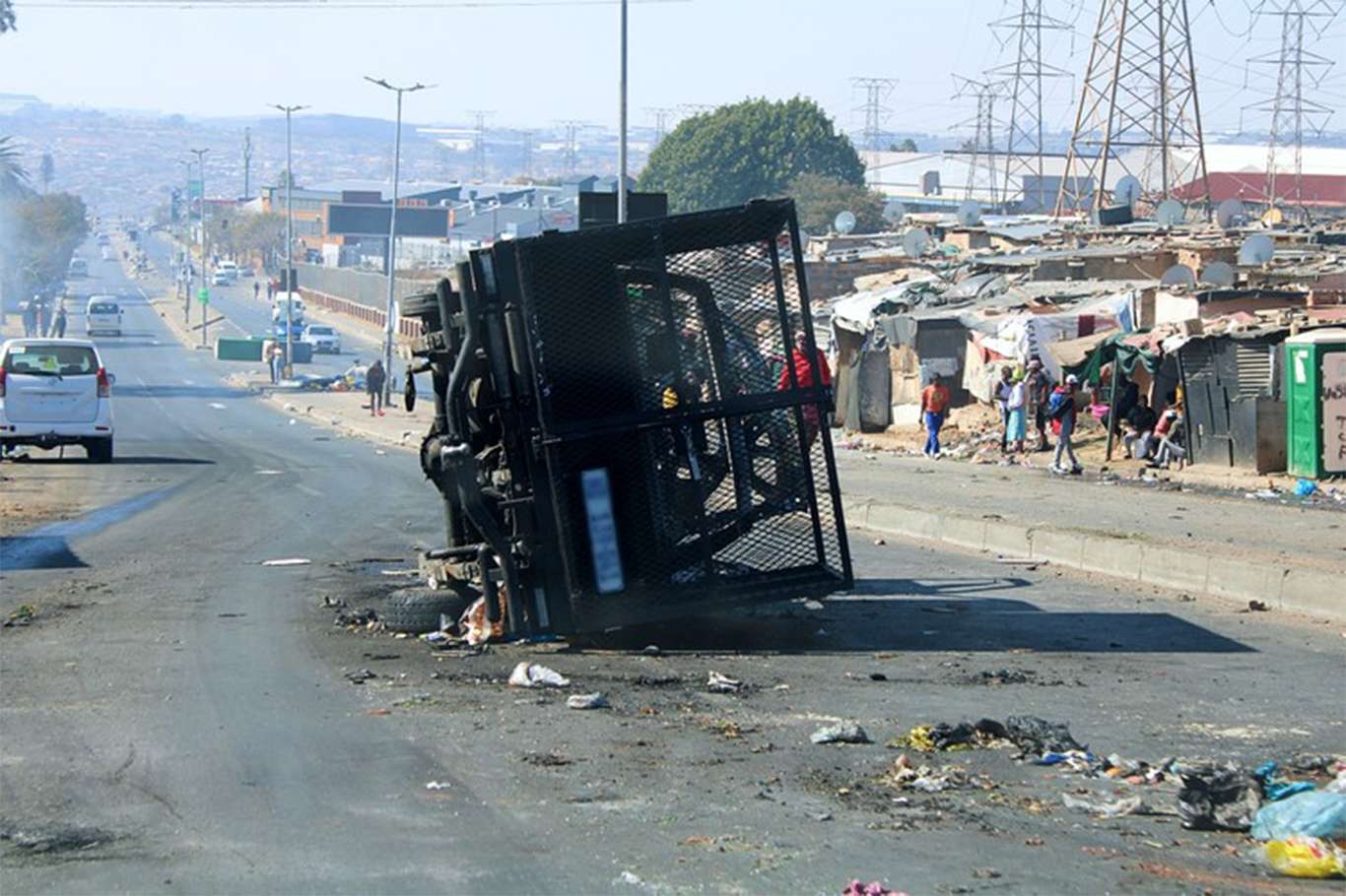 Güney Afrika’daki protestolarda can kaybı 6 ya yükseldi