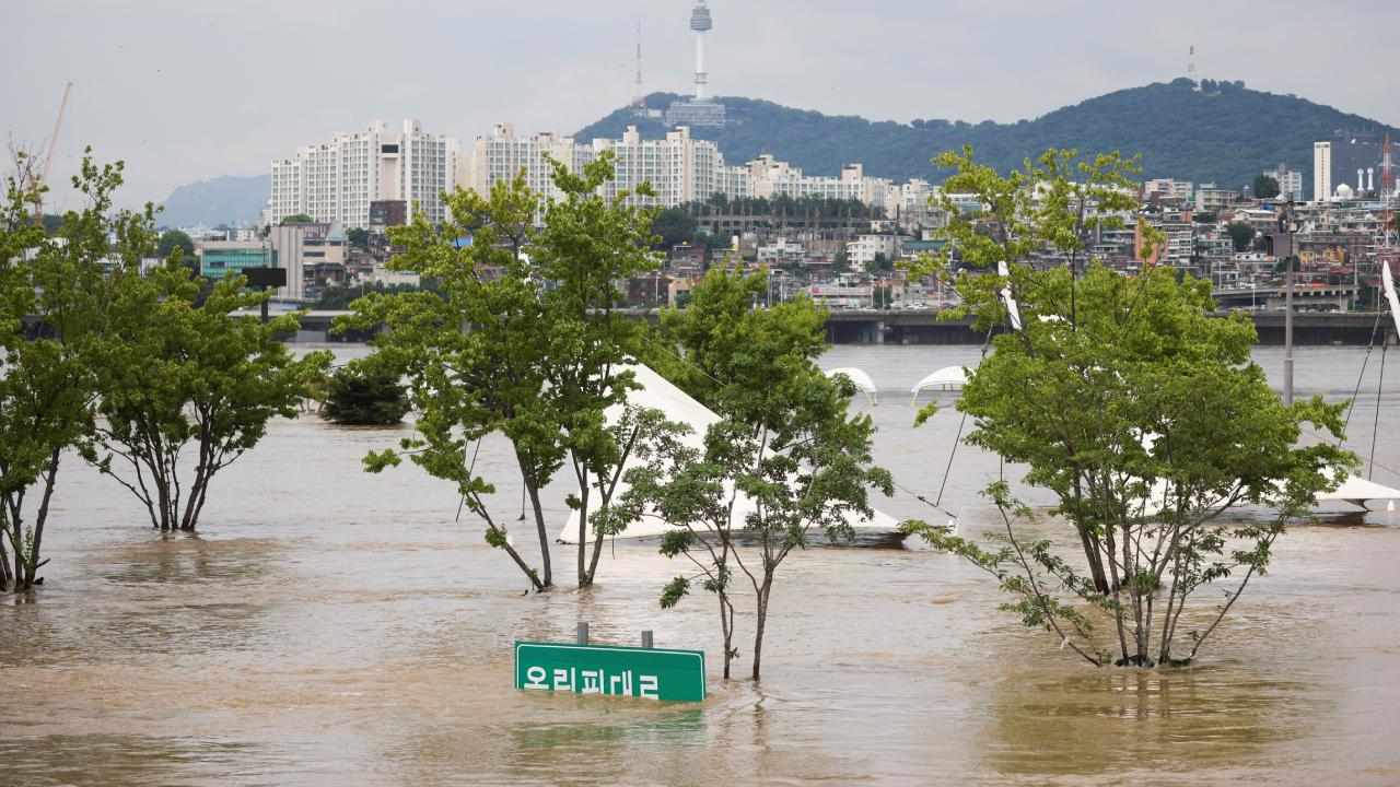 Güney Kore de şiddetli yağış nedeniyle ölenlerin sayısı 14 e yükseldi