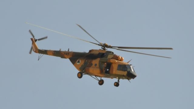 Özbekistan da askeri helikopter düştü