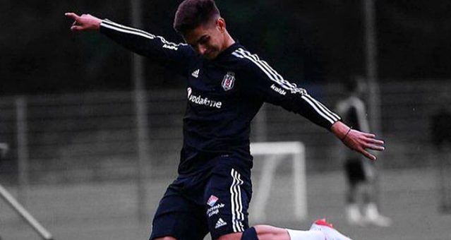 Beşiktaş ın yeni yıldızı imzayı attı