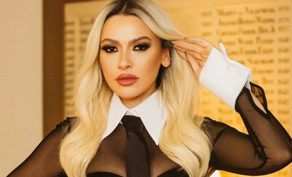 Hadise nin sarıldığı gizemli erkek kim?