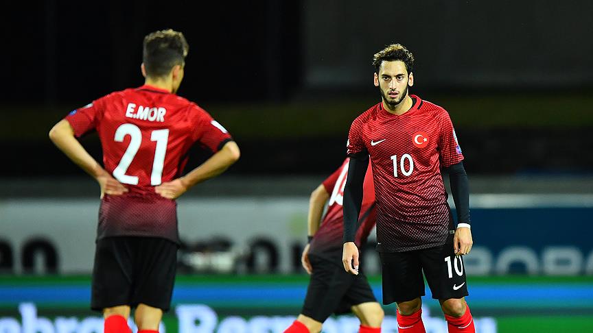 Milli futbolcu Hakan Çalhanoğlu nun acı günü