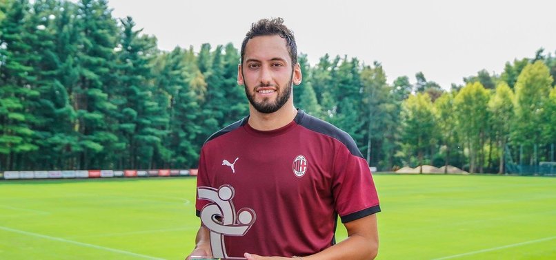 Hakan Çalhanoğlu na büyük onur