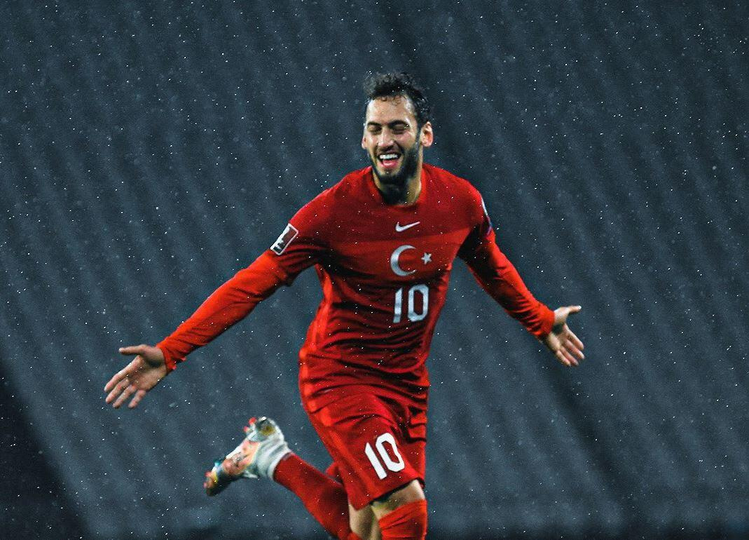 Galatasaray dan A Milli Takım paylaşımı! Hakan Çalhanoğlu detayı