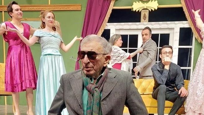 Haldun Dormen’e sahnede 95. yaş günü kutlaması