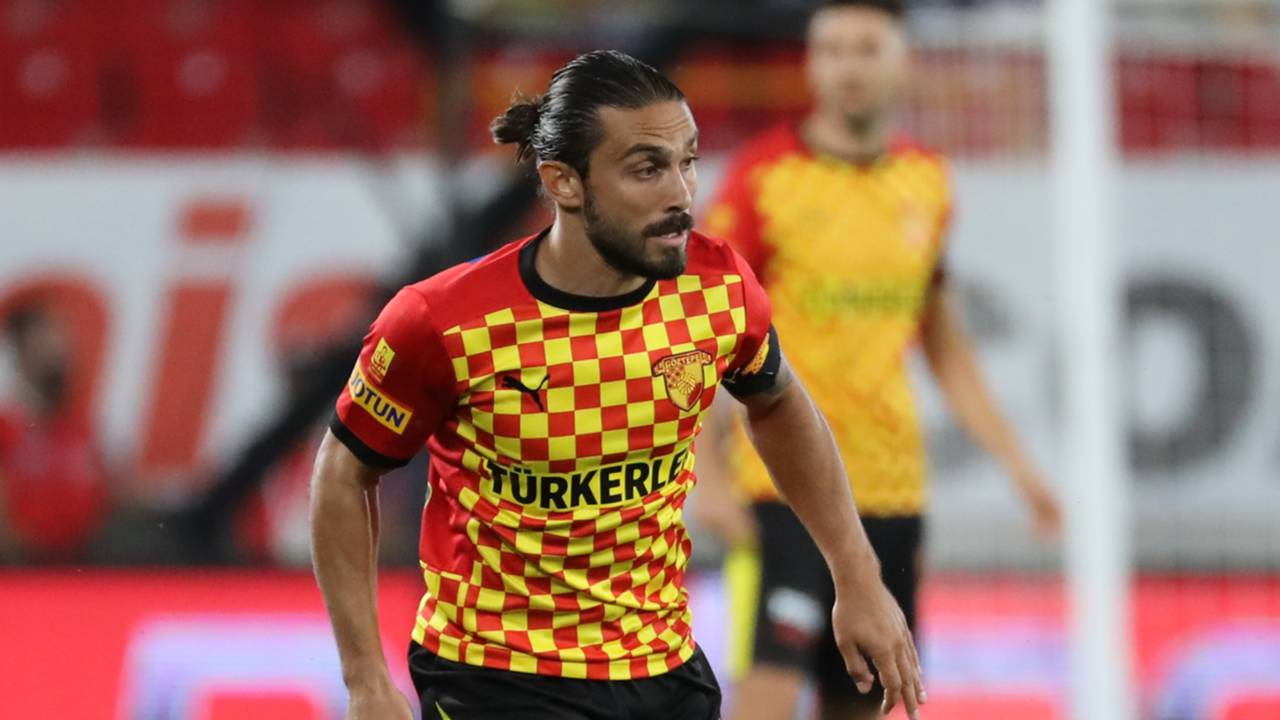 Halil Akbunar Galatasaray ı bekliyor