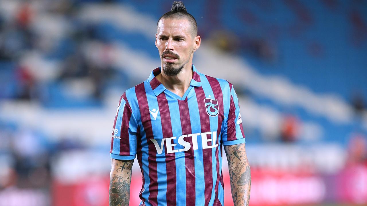 Hamsik ilk peşinde!