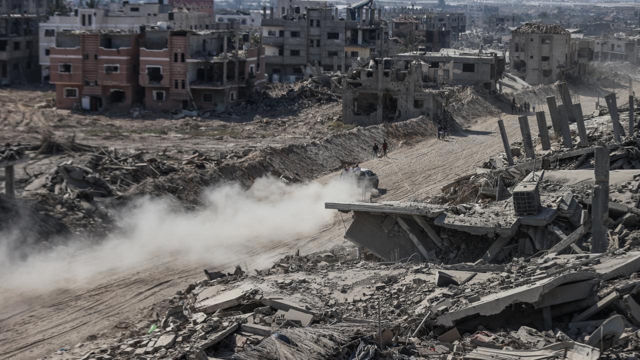 İsrail Han Yunus ta  güvenli  dediği bölgeyi bombaladı