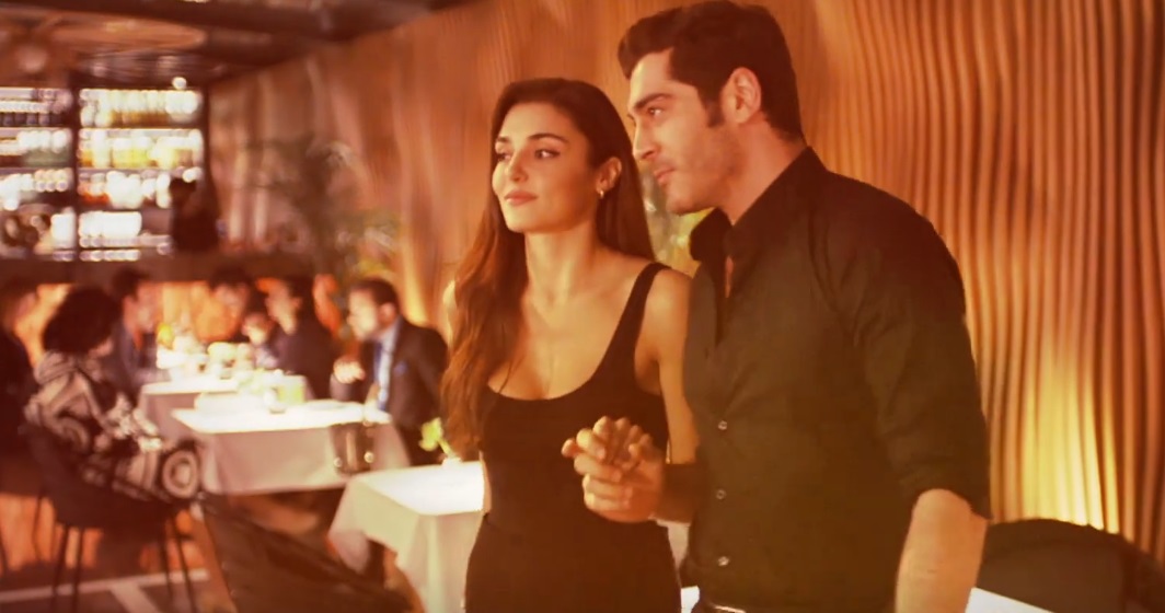 Hande Erçel ve Burak Deniz i buluşturan diziden ilk fragman!