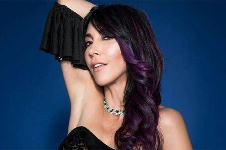 Hande Yener den şaşırtan  yaş  kutlaması!