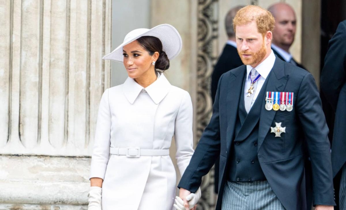Harry ve Meghan, Kral Charles ın taç giyme törenine katılacak mı? Açıklama geldi!