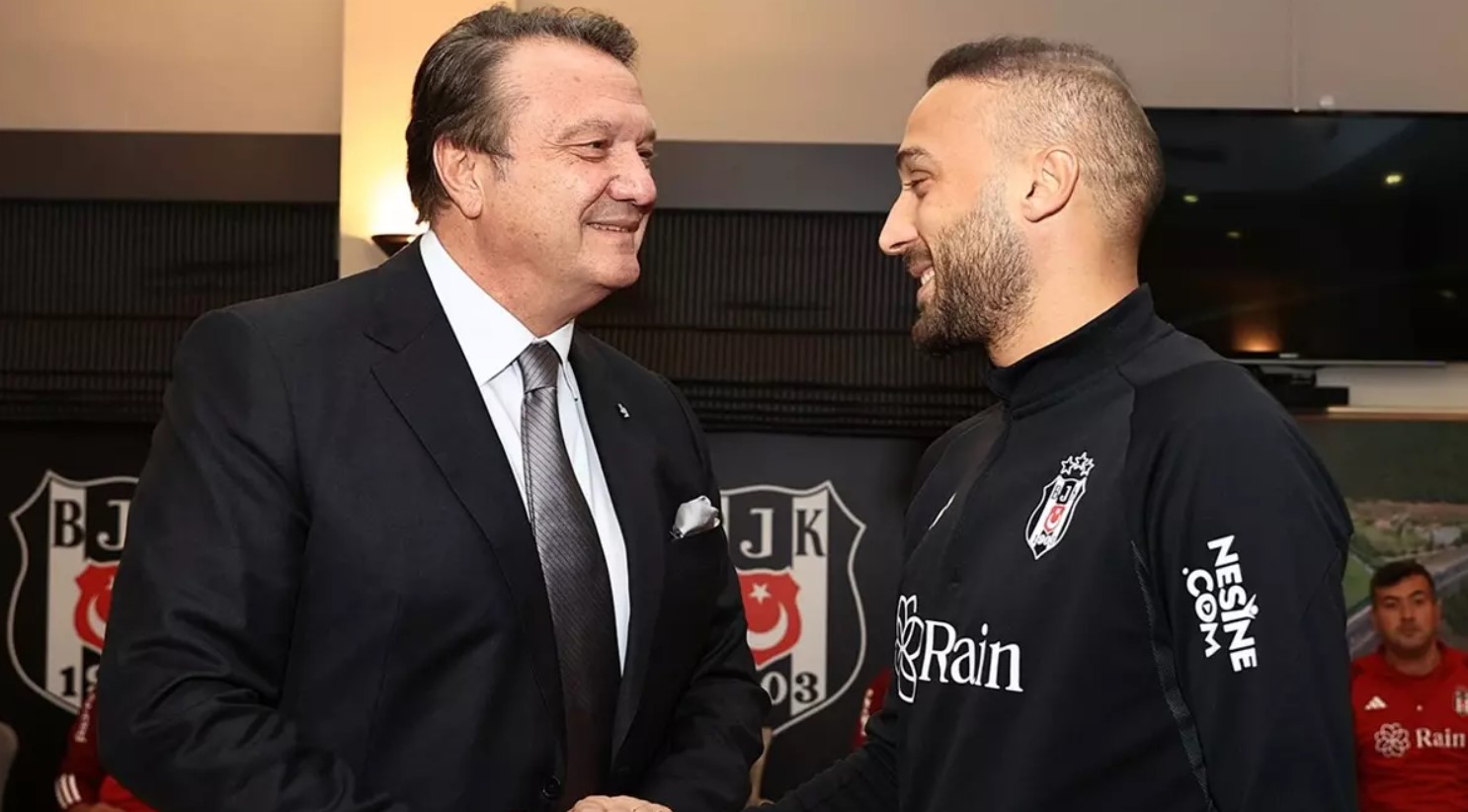 Beşiktaş Başkanı Hasan Arat, derbi öncesi oyuncularla görüştü