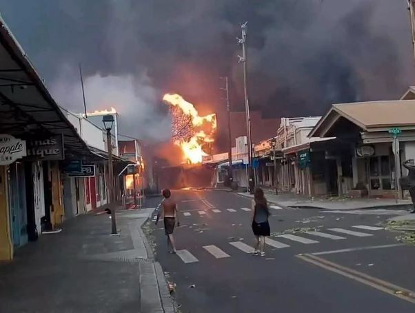 Hawaii de yangın! Ölü sayısı yükseldi