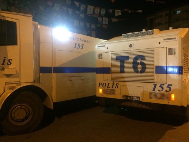 HDP İl binasına polis baskını