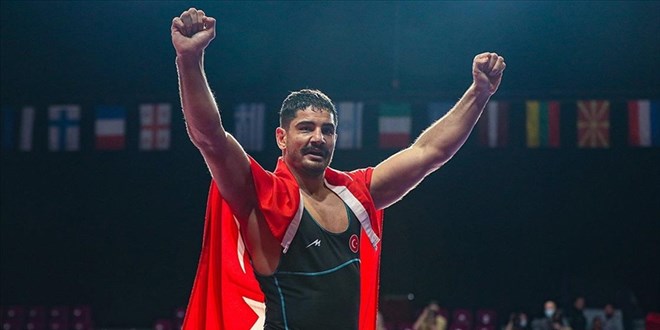 Milli güreşçi Taha Akgül, 10. kez Avrupa şampiyonu!
