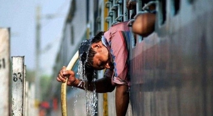 Hindistan da aşırı sıcaklar 166 can aldı