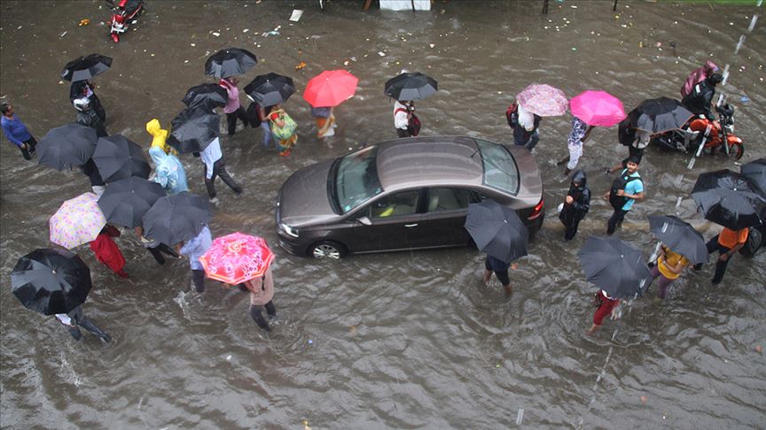 Hindistan da aşırı yağış: 12 ölü