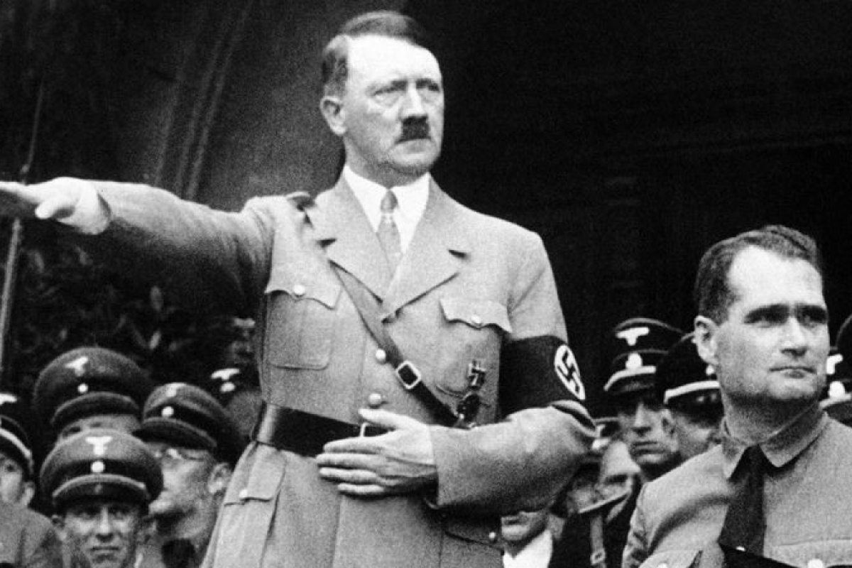 Hitler’in saati açık artırmada…