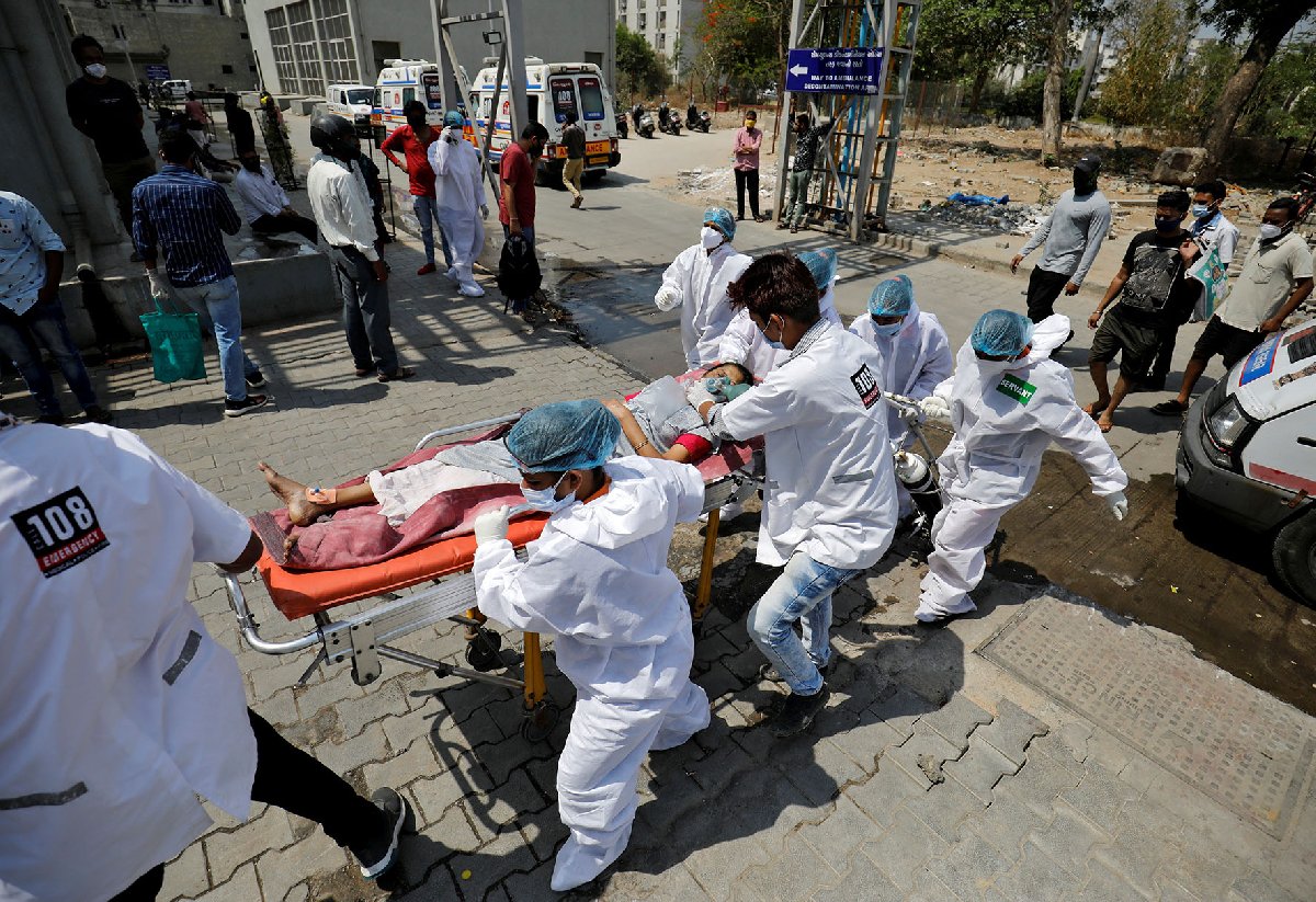 Hindistan da koronavirüs vakaları zirve yaptı
