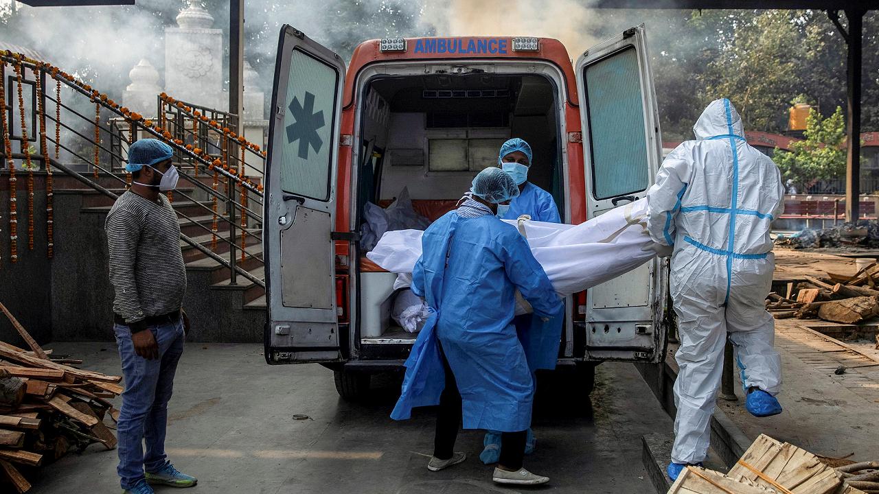 Hindistan da koronavirüs kaynaklı ölümler zirve yaptı