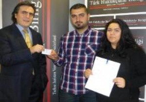 Hollanda da  21 yaş şartı  Türkler için kaldırıldı!