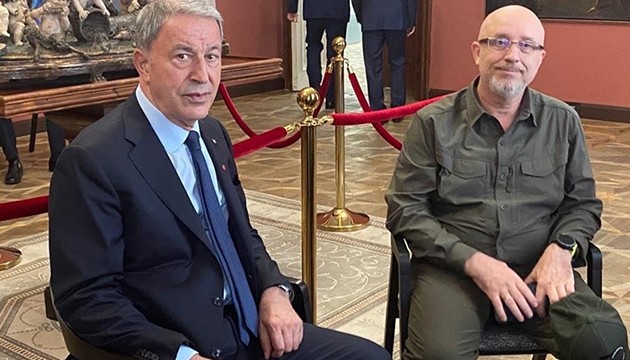 Bakan Akar'dan kritik görüşme!