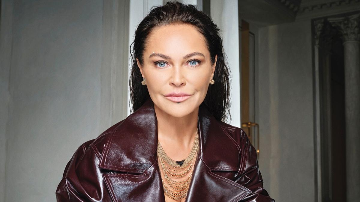 Hülya Avşar ın Boğaz manzaralı evi gündem oldu
