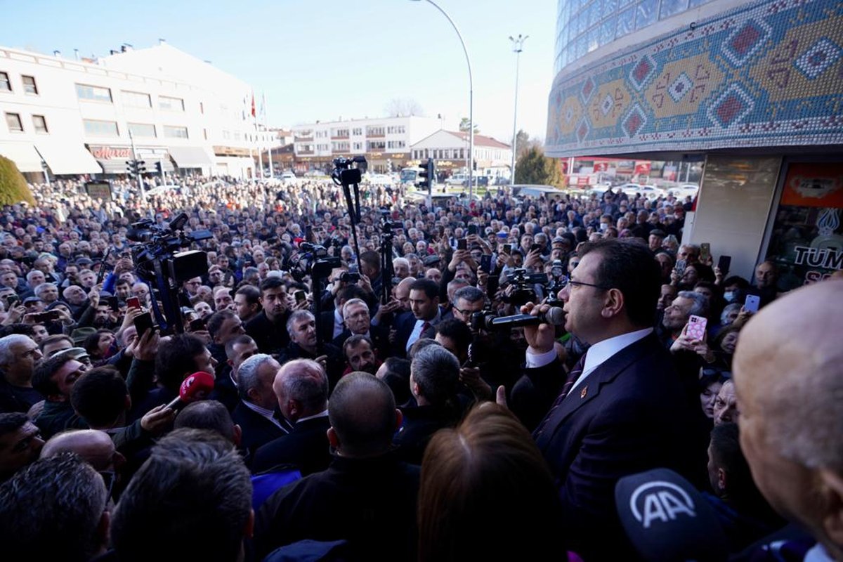 İmamoğlu:  Bu rejimi bir an önce değiştirmeliyiz 