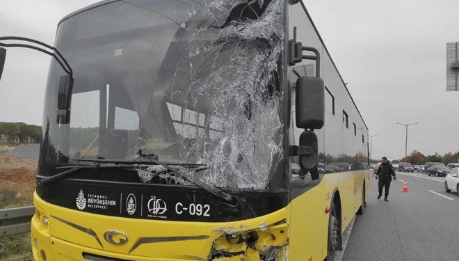 İETT otobüsü kaza yaptı: 7 kişi yaralandı!
