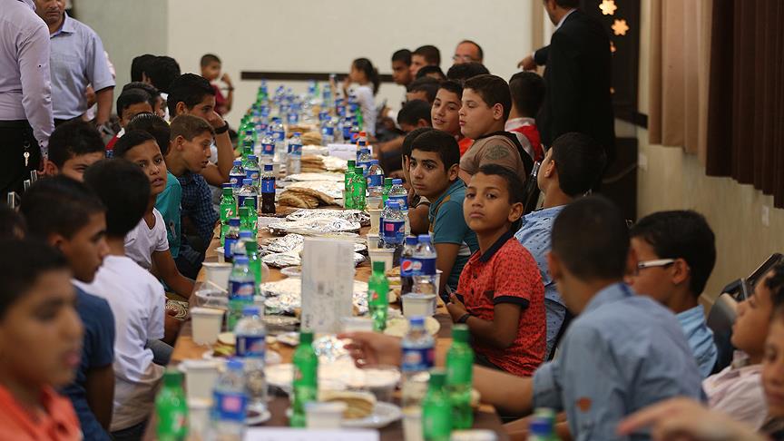 Gazze de 120 yetime iftar